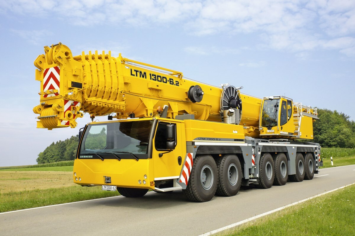 Liebherr LTM1300